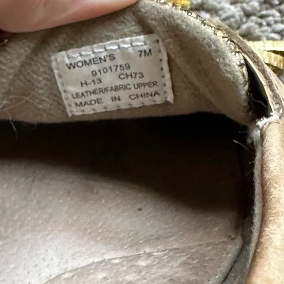 Sperrys Women’s 7 Angelfish Top Sider Gold sequins boat shoes - Picture 7 of 7